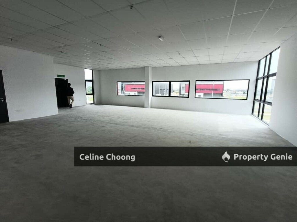 Bukit Raja 2 i8 semi detached factory for rent C071