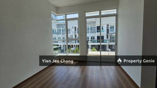 3 Storey Semi D House  For Sale