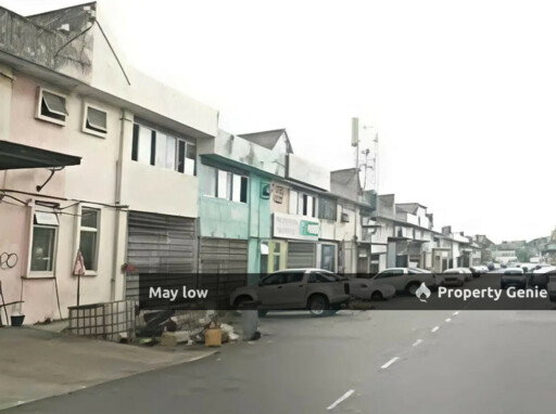 Jalan Perdagangan @Taman Universiti One and Half Terrace Factory