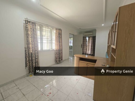 Huge Land Corner Double Storey Kampung Lapan