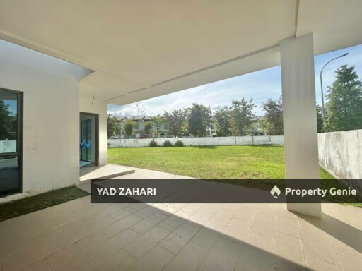 Huge Extra Land Corner Lot Double Storey Terrace House, Hijayu 2 Resort Homes, Bandar Sri Sendayan