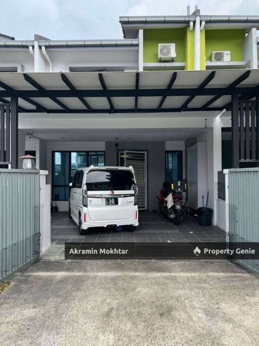 RENOVATED & PARTIALLY FURNISHED | 2 Storey Terrace Taman M Aruna, Saujana Rawang