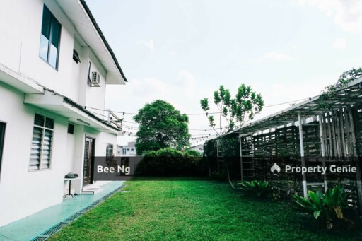 Taman Bukit Kempas/double Storey Bungalow