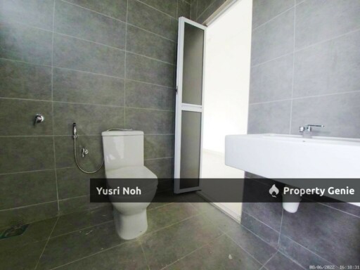DOUBLE STOREY CASA VIEW @ CYBERSOUTH