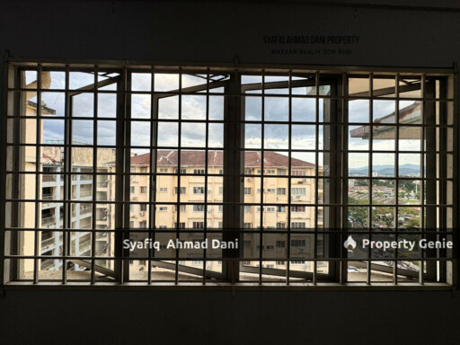 Kenaria Condominium Kajang Facing Pool with Carpark