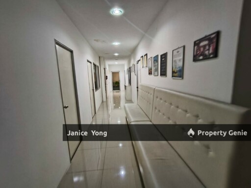 Taman Molek Shoplot For Rent