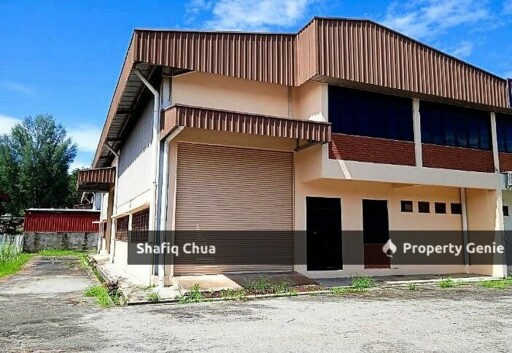 1½ Storey Duplex Factory Kawasan Perindustrian Jakar, Kemaman Terengganu