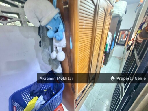 FREEHOLD, END LOT & RENOVATED - SINGLE STOREY TERRACE @ JALAN KEBUN, SEKSYEN 30