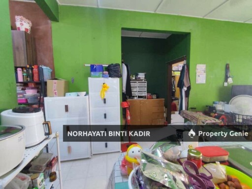 RUMAH TERES CORNER LOT UNTUK DIJUAL Indera Mahkota 14, Kuantan.