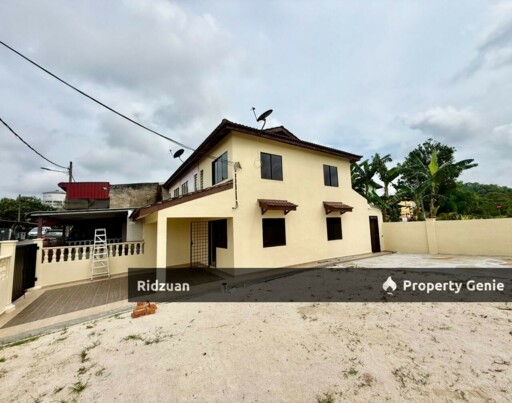 Taman Renggam Jaya, Double Storey Low Cost - Corner Lot at Simpang Renggam