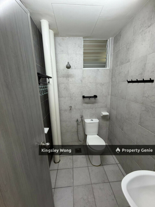 Residensi Prima Falim Freehold Middle Floor 2+1 Bedrooms Near Town Area