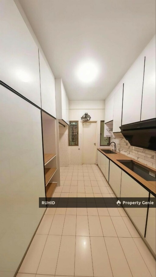 Danga View Apartment JB For Sale | Freehold 3R2B Renovated | Near CIQ