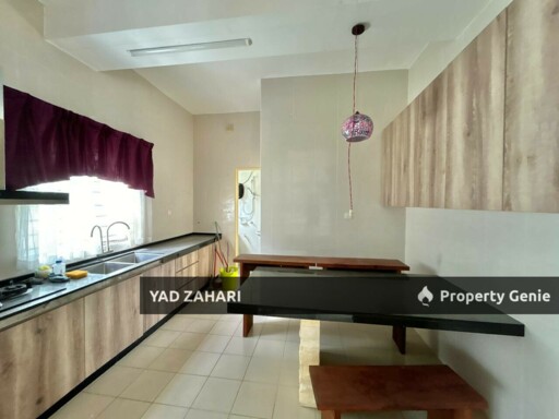 Saujana Villa, Taman Prima Saujana, Kajang | 2.5 Storey Bungalow 5 Bedrooms | RM1.75M - Gated and Guarded, Freehold, Spacious Hall & Built Up