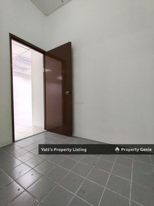 Taman Sri Putra, Johor Bahru Shop Apartment FOR SALE 📌  💰 RM235,000 🔥 Below Market Value