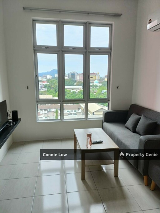 Female Room with Private Bathroom for Rent Ipoh Town Guarded with Facilities