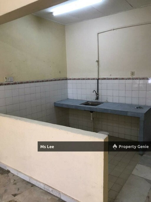 3rd floor Shop Apartment-Taman Desaria-PJS 5-Petaling Jaya-Ready Now