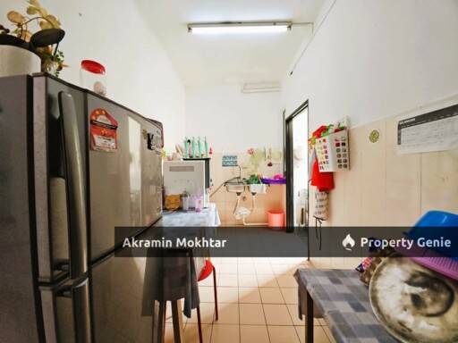 GROUND FLOOR & RENOVATED | SRI MELOR APARTMENT UKAY PERDANA
