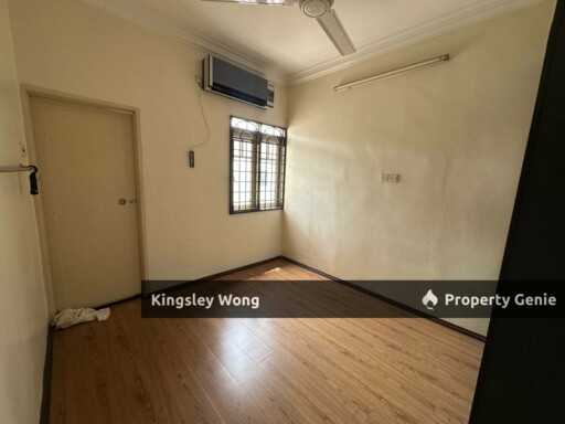 Gunung Rapat Freehold 2.5 Storey Terrace House Simple Renovated Partial Furnished