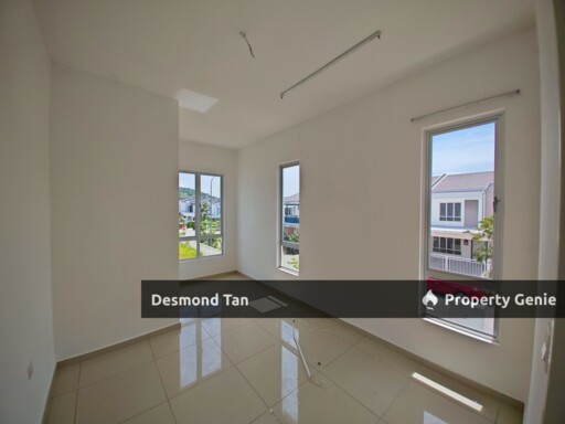 Tiara Sendayan, Sendayan,Suriaman,Seremban(Corner Below Market Value)