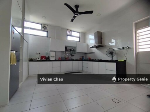 3Storey SemiD Taman Golf Guarded for Sale