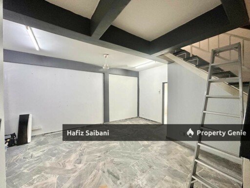 Double Storey Terrace Saujana Utama Sungai Buloh