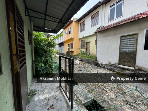 Freehold | Double Storey Terrace Bandar Springhills, Lukut-Port Dickson