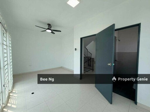 Cassia @ Pulai Mutiara 2.5 Storey Terrace End Lot With Land