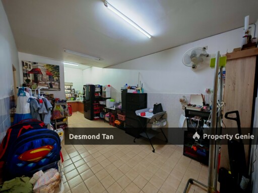 Park Avenue, Seremban 2, Garden Avenue, Semi Renovated, (Facing No House)