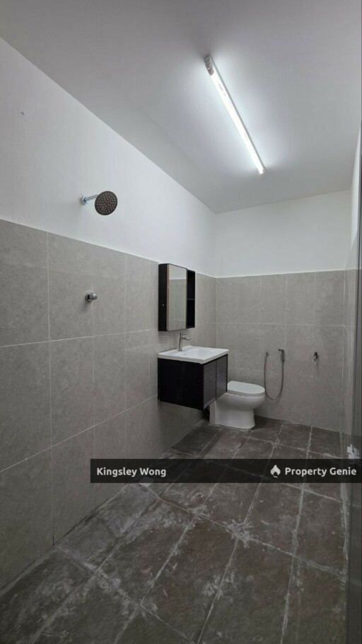 Gunung Rapat Pekan Razaki Double Storey Terrace House Newly renovated Near Ampang Ipoh Simpang Pulai