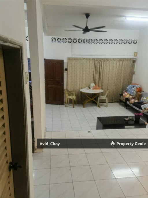Taman Ungku Tun Aminah, Jalan Nahkoda, 2 Storey Terrace House