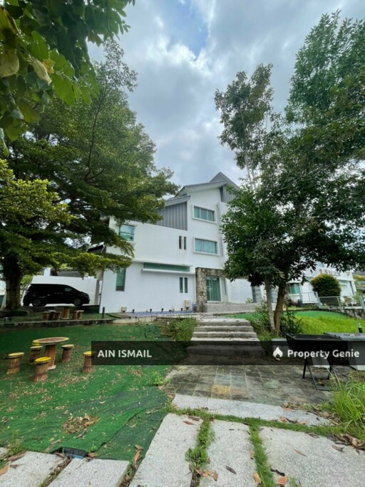 [RENOVATED &CORNER] BUNGALOW 3STOREY TAMAN FOREST HILL, PELINDUNG - TOK SIRA, KUANTAN