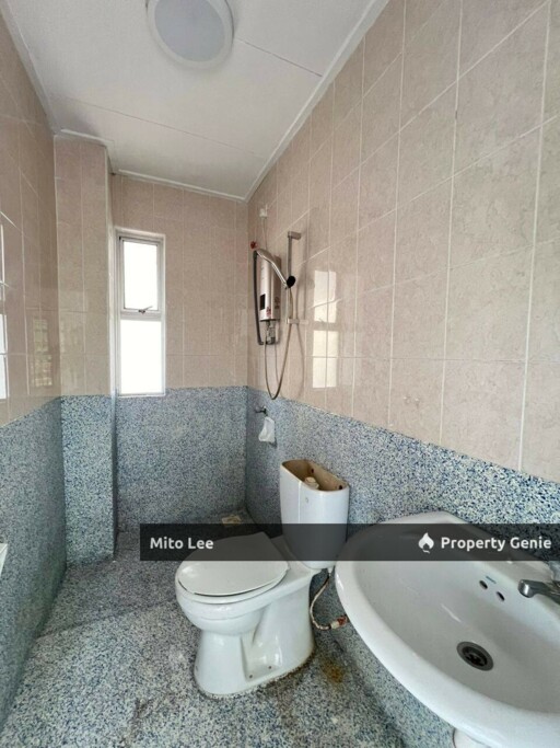 2-Storey Corner Lot @ Seri Alam for Rent!!