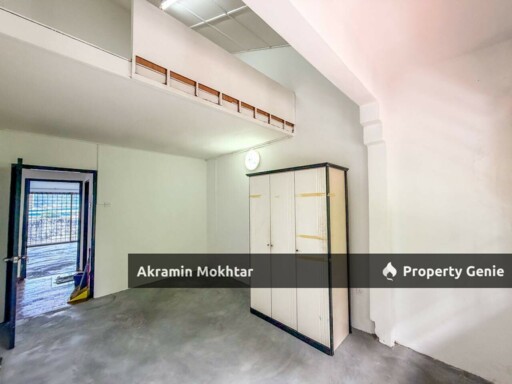 Freehold & Renovated | 3.5 Storey Terrace Taman Kesuma, Ampang