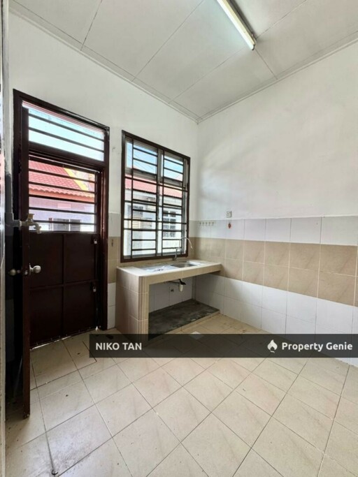 [UNBLOCK VIEW]2.5Storey Jalan Tiong Bandar Putra Kulai For Sale