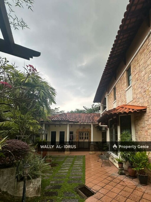 Semi D Renovated with Extra Large Land @ Section 7 Shah Alam