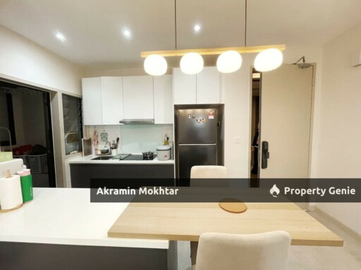 Fully Renovated, Fully Furnished & 2 Parking | Lake Haven Residence, Taman Putra Perdana, Puchong