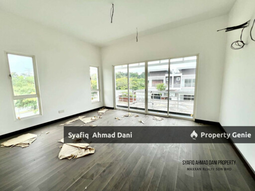 FREEHOLD CORNER LOT Double Storey Terrace Laman Azalea, Nilai