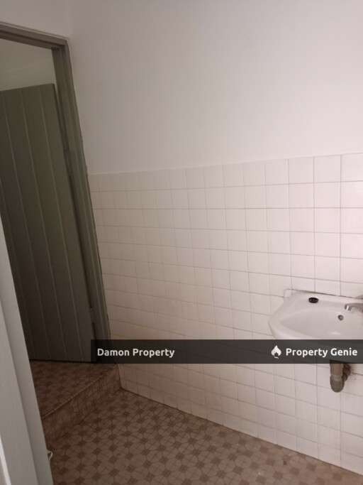 Jelapang Main Road Ground Floor Shop Lot Sewa