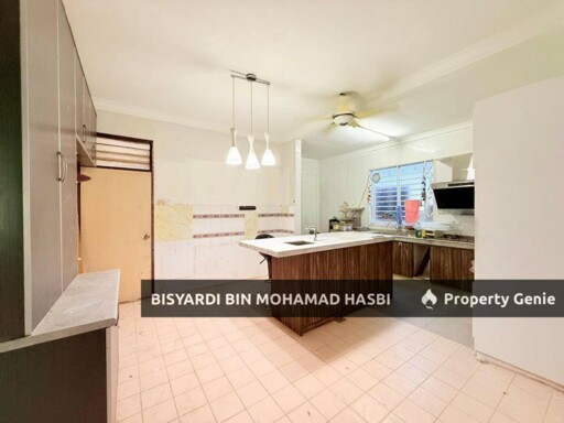 Corner Lot Renovated Single Storey Semi Detached Taman Desa Ixora, Senawang.