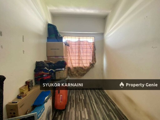 CORNER LOT Blok 11 Flat Desa Mentari PJ