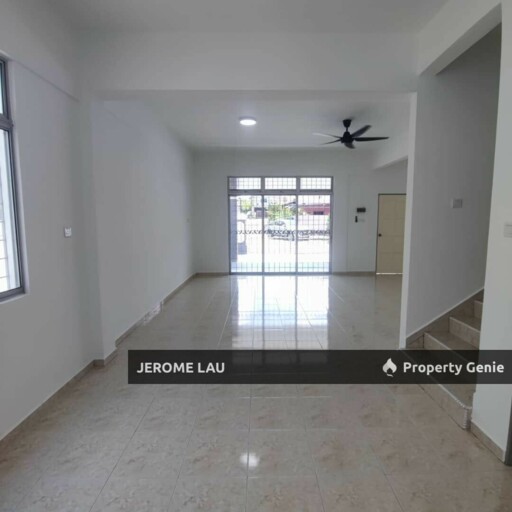 Sri Kluang Double Storey End Lot House for Sale
