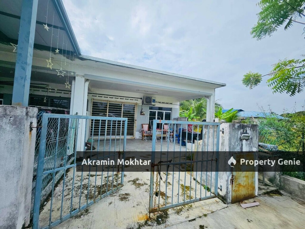 FREEHOLD & ENDLOT - Open Facing Single Storey house Jalan Bahtera,Telok Panglima Garang