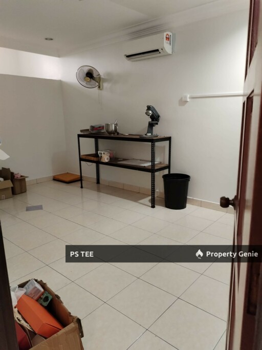 Spacious  2 Storey @ Klang ,Taman Emas