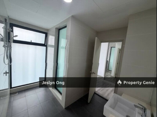 2 Bedrooms Apartment at Southkey Mosaic for Rent