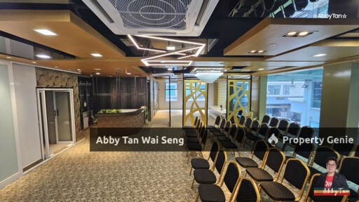 URGENT SALE! INTER-CORNER OFFICE @ KK Times Square | BELOW Market Value