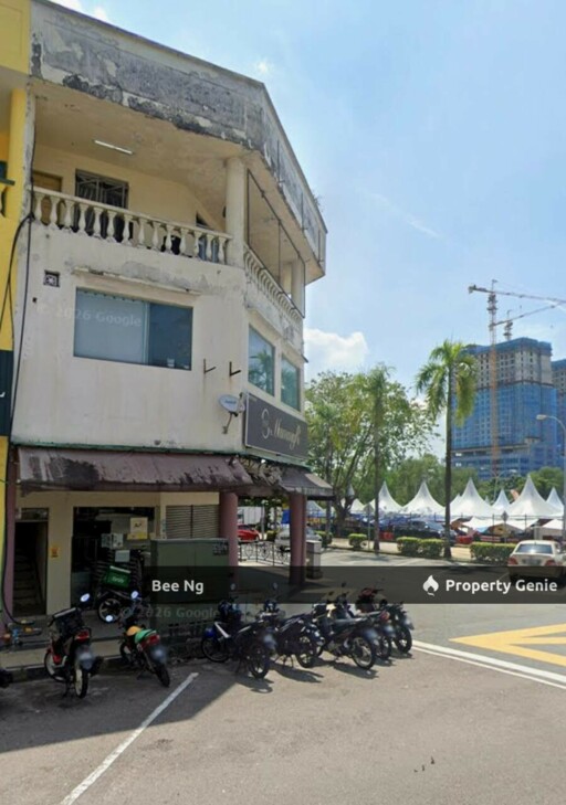 Taman Suria / 3 Storey Shop corner lot