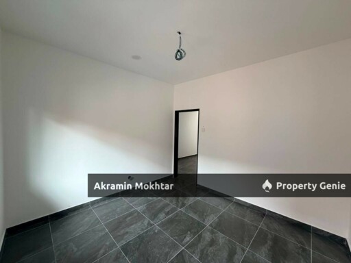 CORNER DOUBLE STOREY TERRACE, VILLA MAS 2, KIPARK SRI UTARA, OFF JALAN IPOH, KUALA LUMPUR.