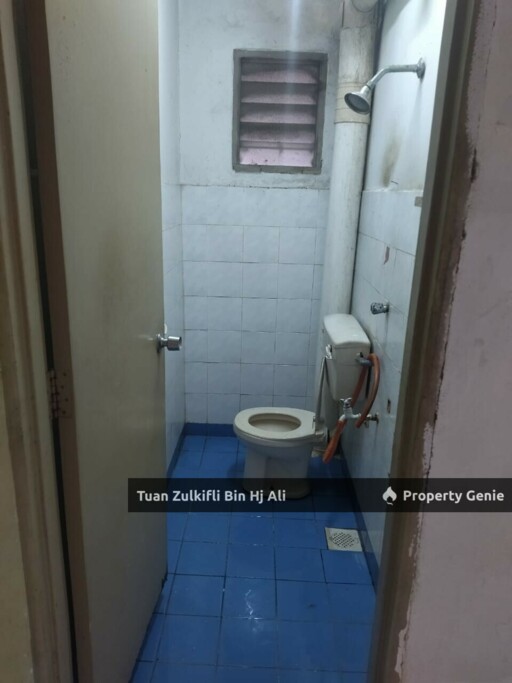Bayu Apartment, Damansara Damai, Sungai Buloh, Selangor.