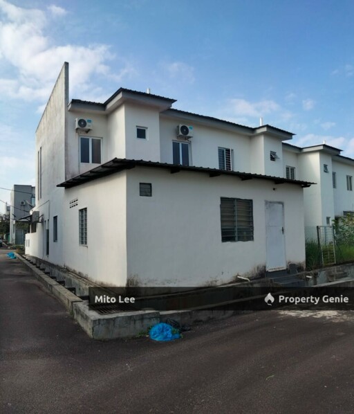 Bandar Layangkasa Double Storey End Lot for Sale!!