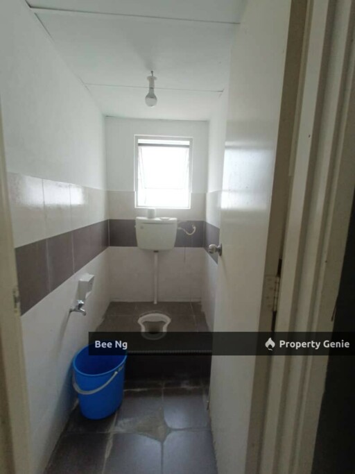 Setia Tropika / 3 Storey Shoplot  / Facing Main Road